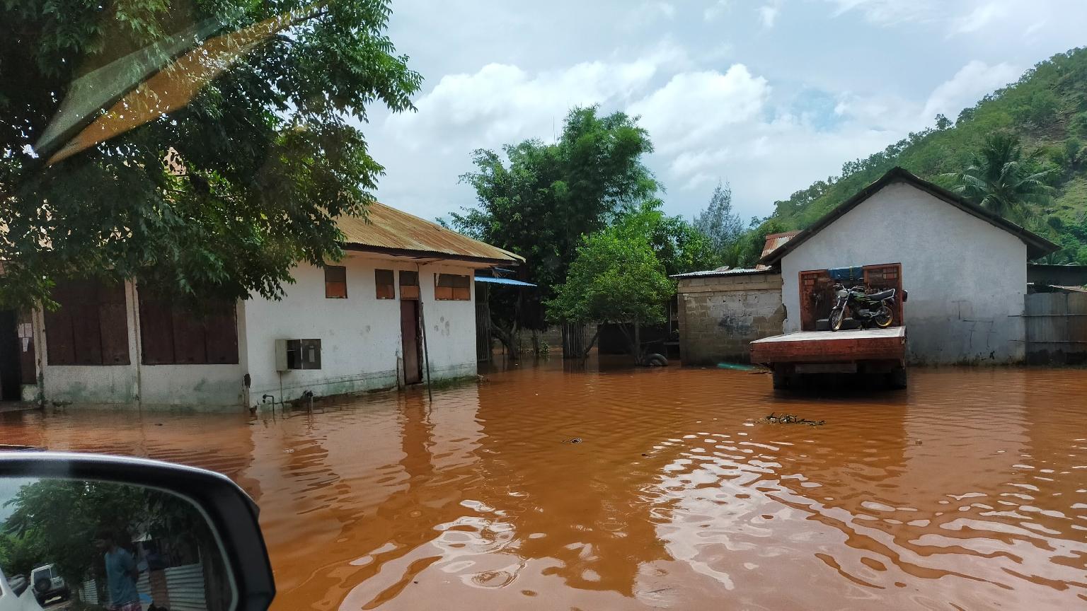 Alluvione in Indonesia e Timor Est: i primi aiuti della Chiesa
