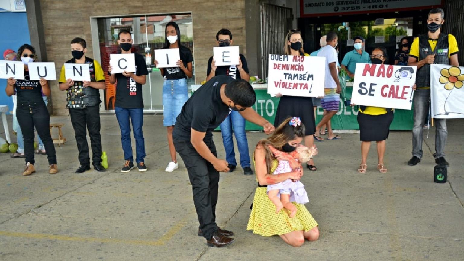 Brasile: in strada contro la violenza e gli abusi sui bambini