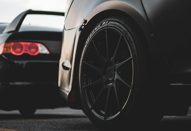 Un’auto nera: metafora della vita cristiana